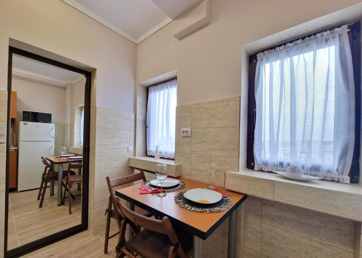 Laroka House Arty And Cosy Studio Universitate Center Bucareste Exterior foto